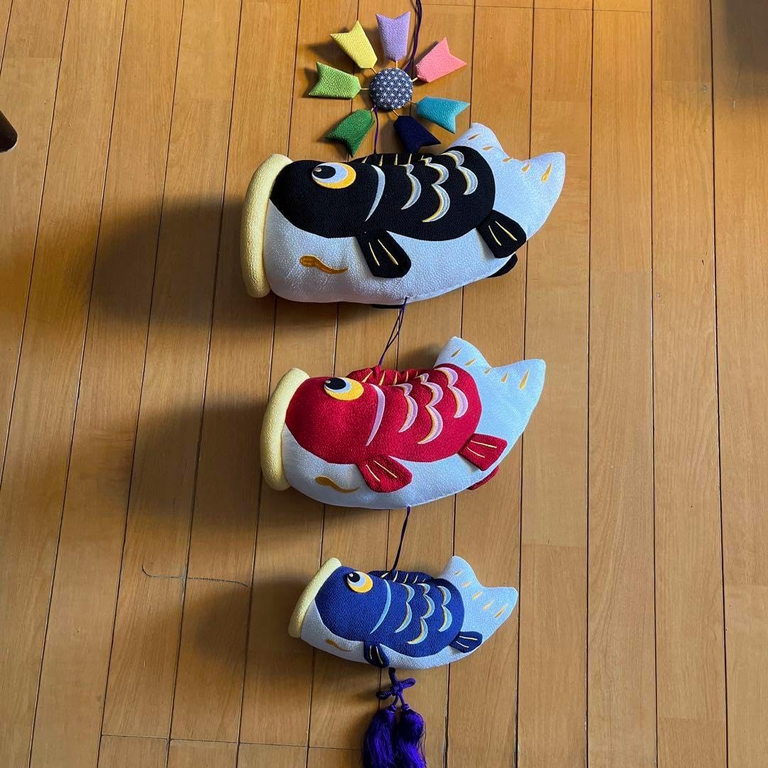 鯉のぼり ちりめん カラフル 龍虎堂 吊り下げ 約1メートル 本体重量約